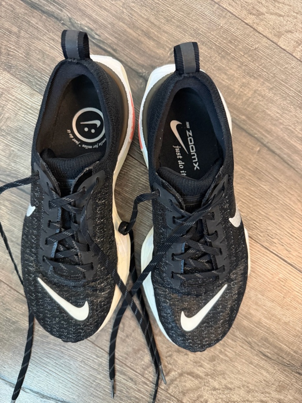 Women’s Nike Invincible 3 - Picture 3 of 11